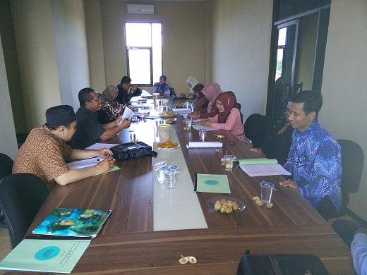 DISKUSI ILMIAH RUTIN DOSEN IAIN TULUNGAGUNG