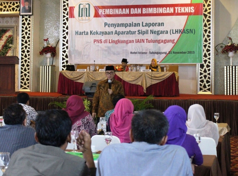 Irjen Kemenag Beri Pembinaan Pengisian LHKASN pada Dosen dan Karyawan IAIN Tulungagung