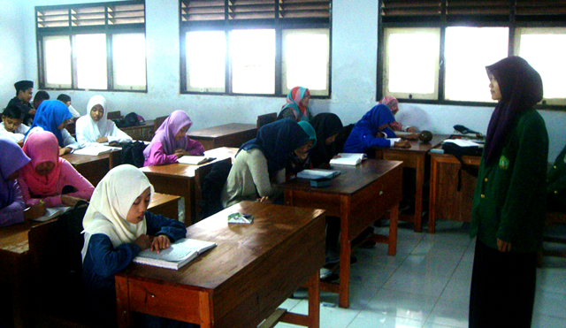 Mahasiswa PAI IAIN Tulungagung Isi Pondok Ramadhan di SMPN 1 Tulungagung