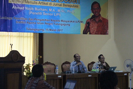 *KULIAH LITERASI DOSEN*