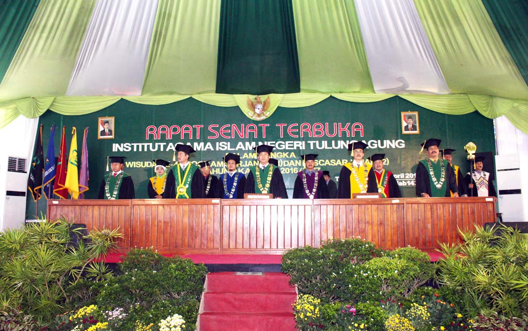 Wisuda ke-4, IAIN Tulungagung Mewisuda 340 Sarjana dan Magister