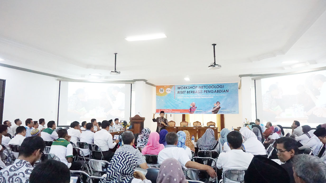 Workshop Metodologi Riset Berbasis Pengabdian