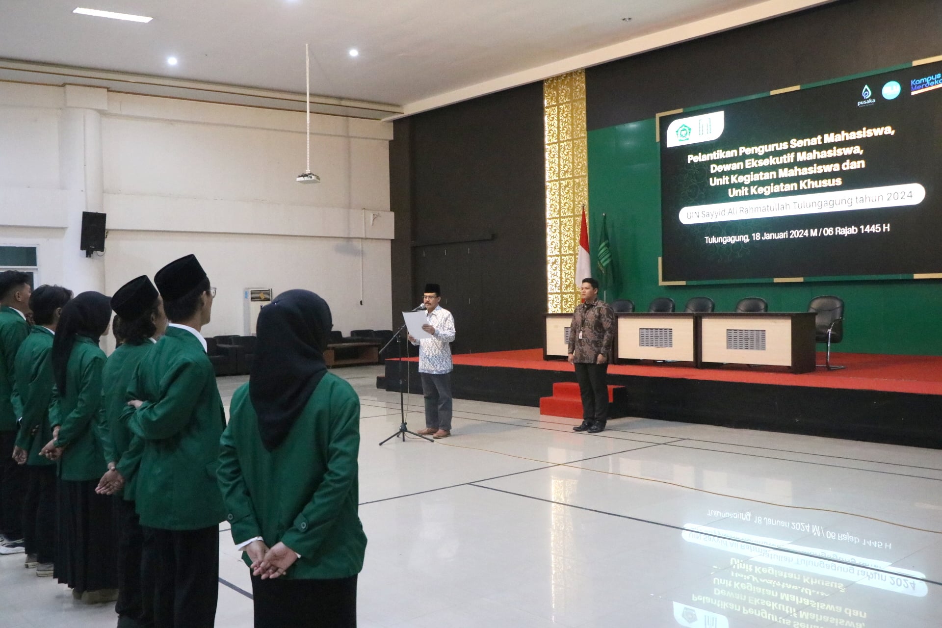 Rektor Lantik Serentak Pengurus Ormawa UIN SATU Tulungagung Tahun 2024