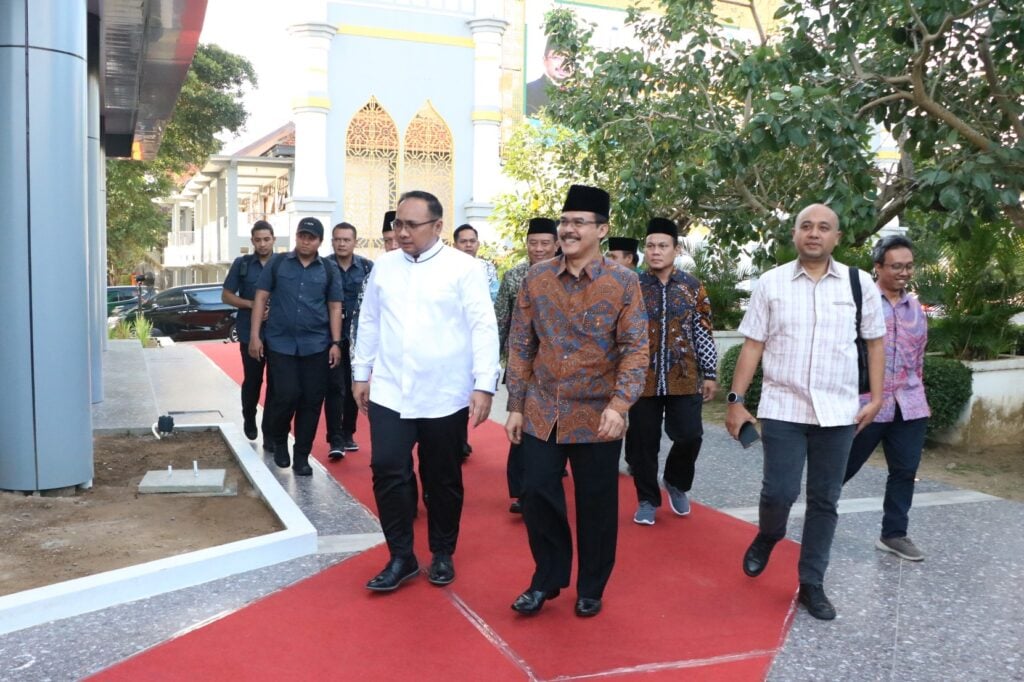 Menag Harap Gedung Start Up dan Prajnaparamita UIN SATU Tulungagung Jadi Ikon Inovasi Kampus 2 foto peresmian 01