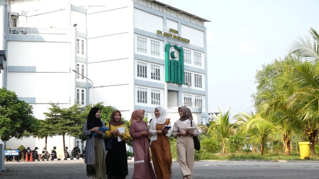 MARS UIN SATU TULUNGAGUNG.00 01 22 22.Still001