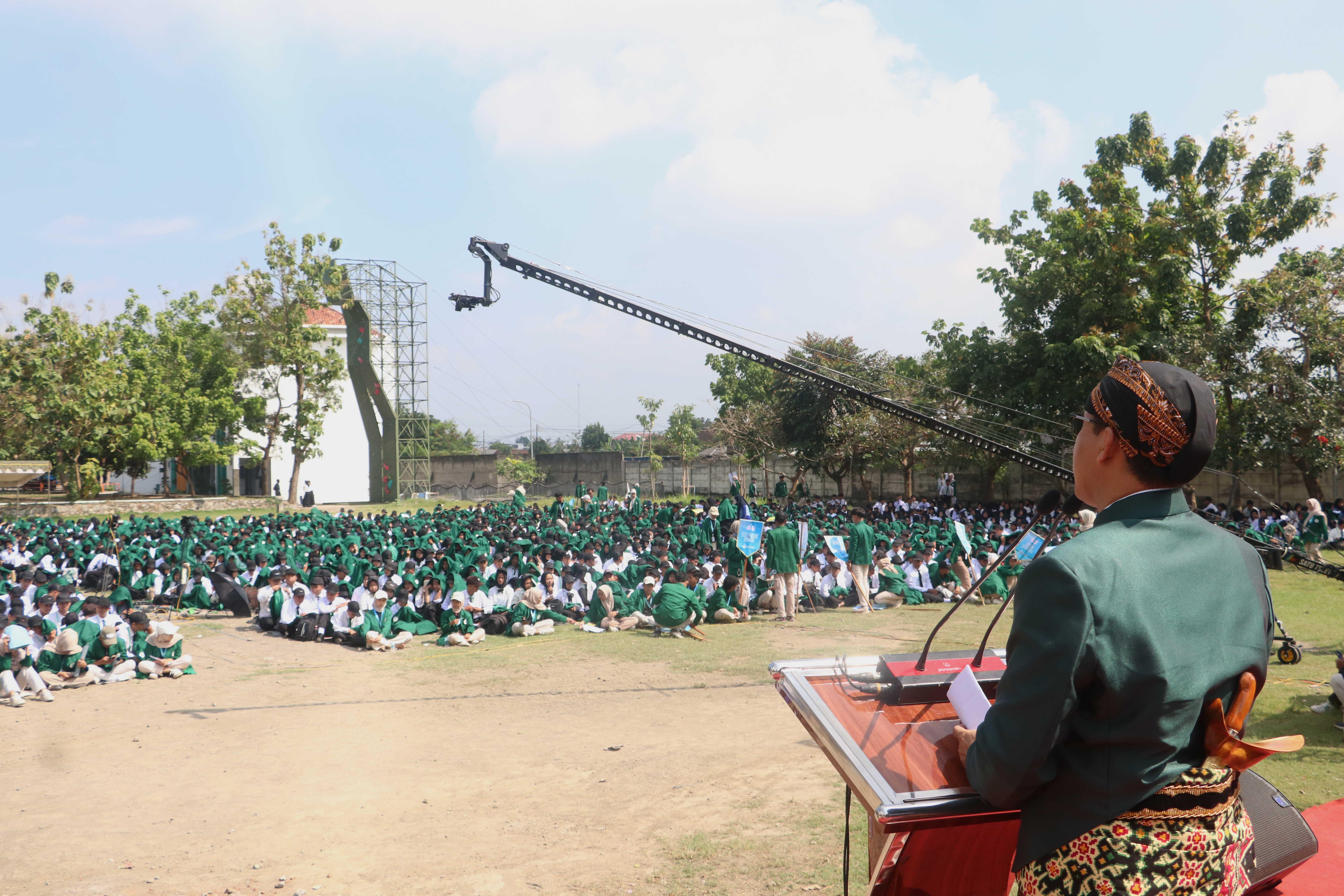 PBAK 2025 UIN SATU Tulungagung, Rektor Ajak Mahasiswa Baru Bersholawat Bersama 2 PBAK 2025 UIN SATU Tulungagung Rektor Ajak Mahasiswa Baru Bersholawat Bersama03