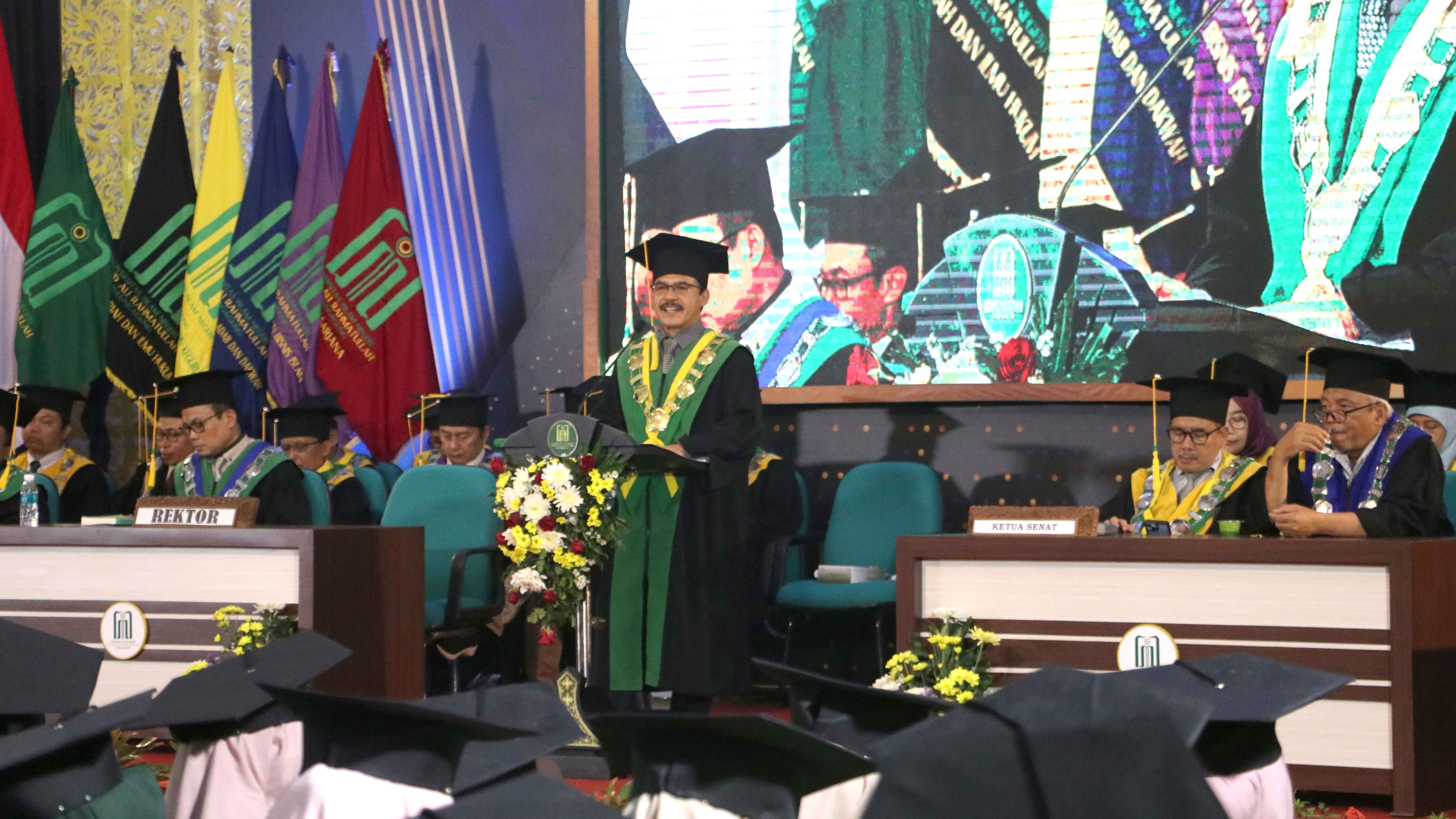 Wisuda ke-46, Rektor Sampaikan Beasiswa Tahfizh di Tiga Prodi Pascasarjana 2 20250924 Wisuda ke 46 Rektor Sampaikan Beasiswa Tahfizh di Tiga Prodi Pascasarjana 1