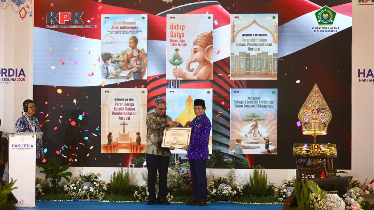 Kemenag Raih Dua Penghargaan dari KPK di Hari Antikorupsi Sedunia 2025