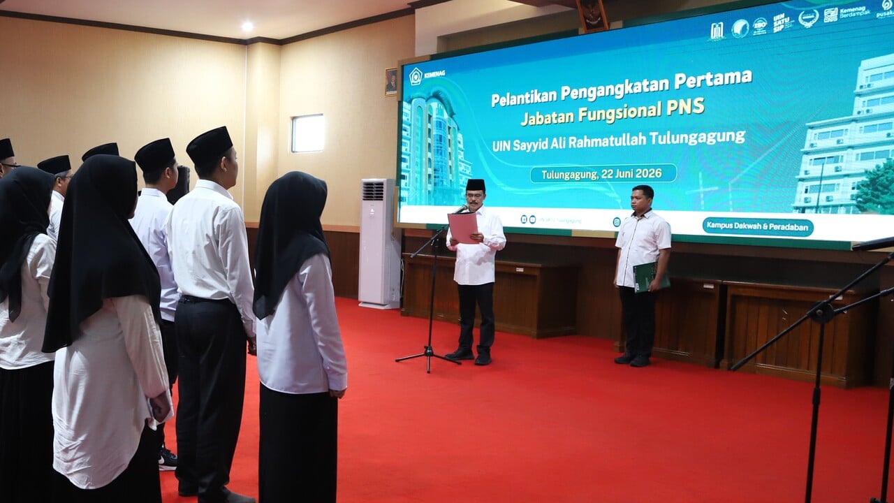 UIN SATU Lantik 28 PNS dalam Jabatan Fungsional, Rektor Tekankan Integritas dan Profesionalisme ASN